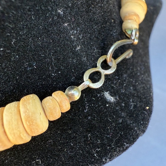 Stunning Tropical Hibiscus Floral Statement Necklace - Handcarved Wood - Picture 11 of 17